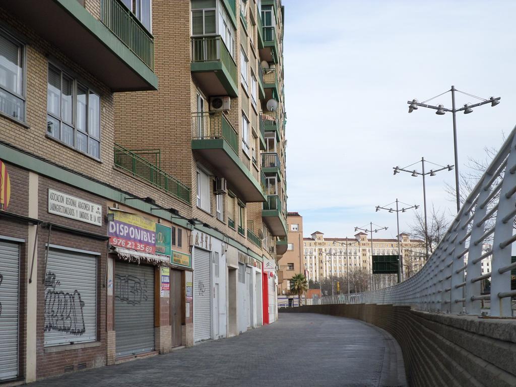Pension Lacasta Сарагоса Екстериор снимка